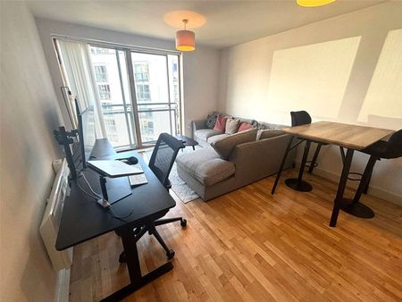 Available May | Allocated Parking | One Double Bedroom | Fully Furnished | Juliette Balcony | 10-Minute Walk From Deansgate Tram Stop - Photo 2