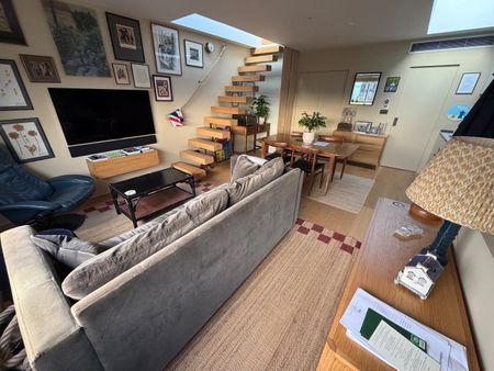 1 Bed Flat, Chepstow Crescent, W11 - Photo 3