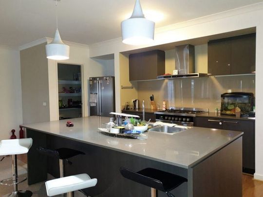 Affordable Family Living in Craigieburn - Photo 1