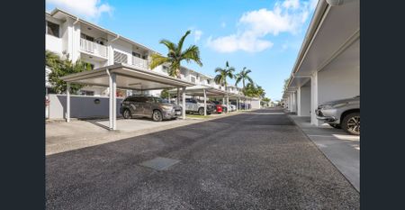 COASTAL COMFORT IN RESORT STYLE COMPLEX - Photo 5