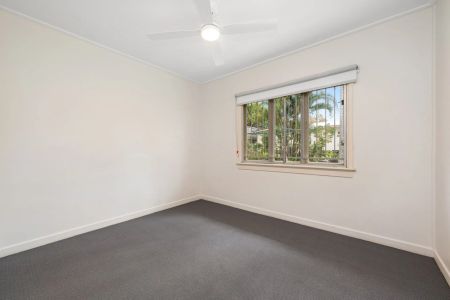 Charming Family Home in Upper Mount Gravatt - Photo 3