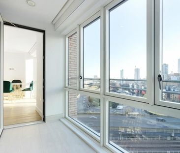 1 Bed Flat, Royal Captain Court, E14 - Photo 2