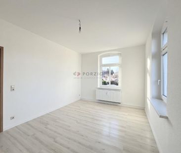 Ihr neues Zuhause: Charmante 2-Raum-Wohnung mit Einbauküchen-Option - Photo 2