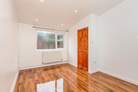 1 bedroom bungalow to rent - Photo 3