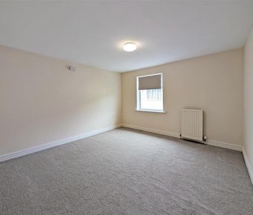 2 bedroom semi-detached house to rent - Photo 3