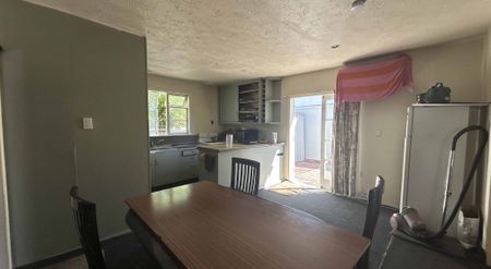 Upper Riccarton, 6+ bedrooms - Photo 5