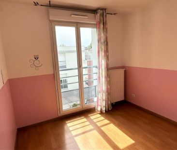 Appartement à louer 4 pièces 97.69m² - Photo 2