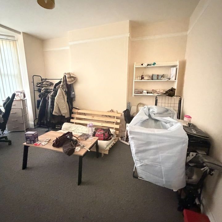 Room in a Shared House, Clarendon Park Road, LE2 - Photo 1