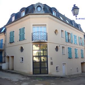 Bel appartement en coeur de ville à la Charité sur Loire - Photo 2