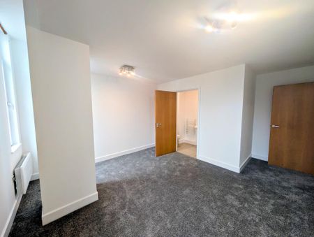 2 bedroom apartment to rent - Photo 4