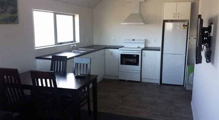 Fully Furnished Studio - Photo 3