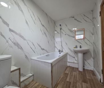 2 bedroom house to rent - Photo 2