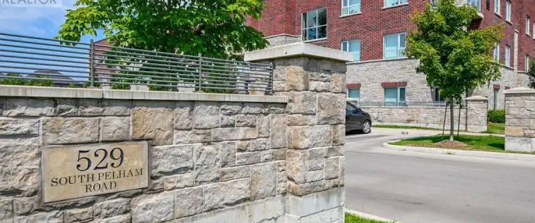 304 - 529 SOUTH PELHAM ROAD | 304 - 529 SOUTH PELHAM ROAD, Welland - Photo 1