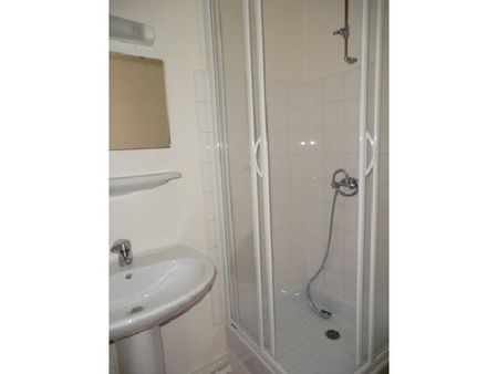 Location Appartement 1 pièce 31m² CHALON SUR SAONE 71100 - Photo 4