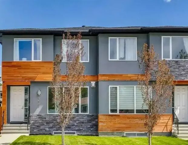 Contemporary Open-Concept Duplex 4 Bed/ 3.5 Bath in Bowness | Calgary - Photo 1