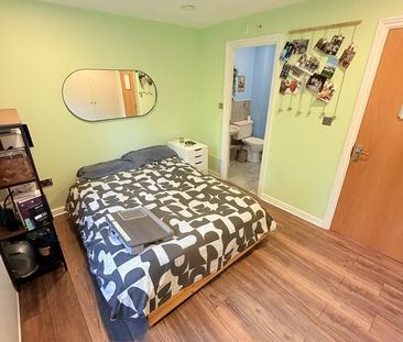 2 Bed Flat, Joseph Hardcastle Close, SE14 - Photo 5