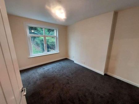 Harefield Drive, Glasgow, G14 - Photo 2