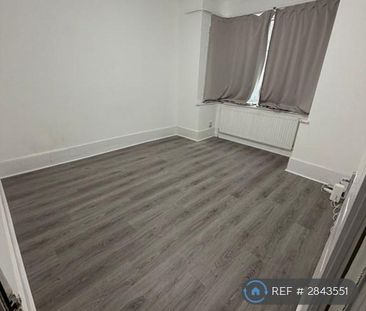 4 bedroom terraced house to rent - Photo 2