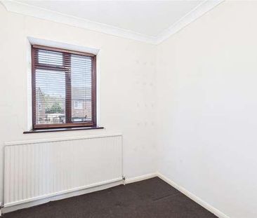 Hind Close, Hainault Chigwell, Essex, IG7 - Photo 5