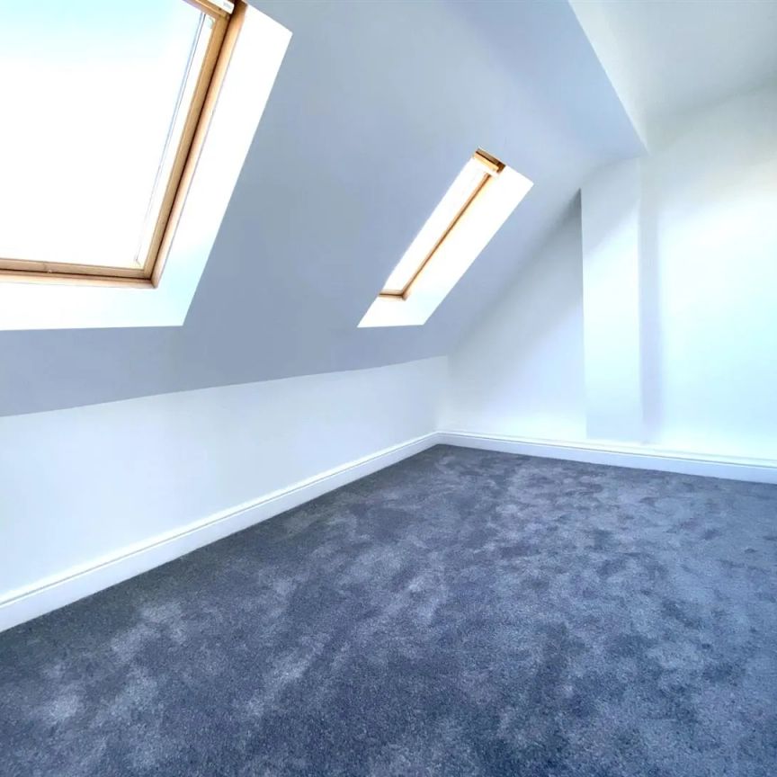 5 bed semi-detached house to rent in Wakemans Hill Avenue, London, NW9 - Photo 1
