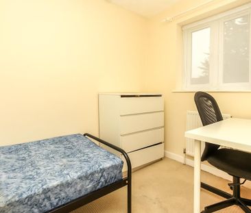 2 bedroom semi-detached house to rent - Photo 3