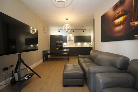 2 bedroom apartment to rent - Photo 4