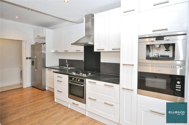 4 bedroom house to rent - Photo 1