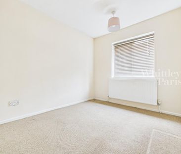 2 bedroom ground floor flat to rent - Photo 5