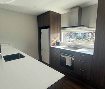 Beautiful Family Home with Stunning Finishes - Photo 4