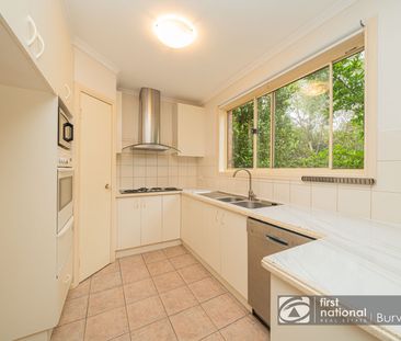 Modern and Spacious 3-Bedroom Residence with 2 Bathrooms and Parkin... - Photo 5