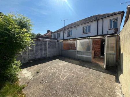 Waterton Avenue, Gravesend, DA12 - Photo 2