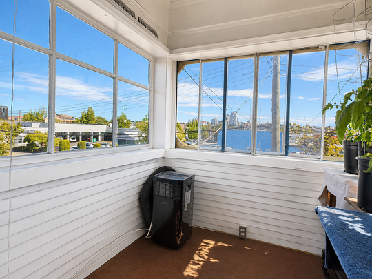 632 Hillside Ave, Victoria - Photo 1