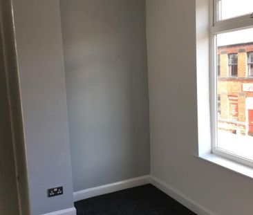 2 Bed Terraced House, Valley Road, S8 - Photo 6