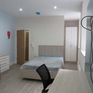 Winckley Square, Flat 07, PRESTON, Lancashire PR1 3JQ - Photo 2