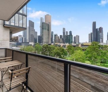 Spacious 2 bedroom – FULLY FURNISHED! - Photo 3