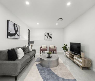 Stunning 5 Bedroom Home - Great Location! - Photo 4