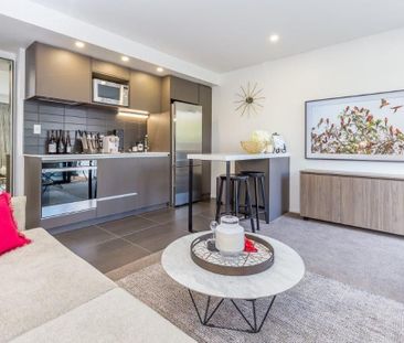 Luxury Furnished Apartment with One Secure Carpark - Photo 2