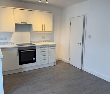 2 Bed Flat, Linton Road, BN3 - Photo 3