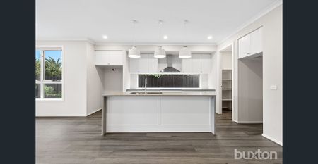 BRAND NEW LUXURIOUSLY APPOINTED 4BEDROOM HOME - Photo 3