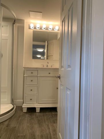 For Lease - 251 Erb Street Unit# Bsmt, Waterloo, Ontario - Photo 2