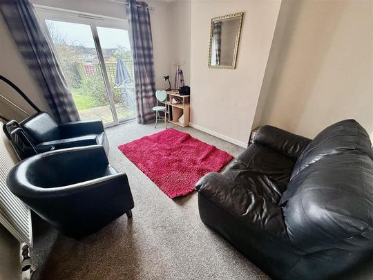 4 bedroom terraced house to rent - Photo 1