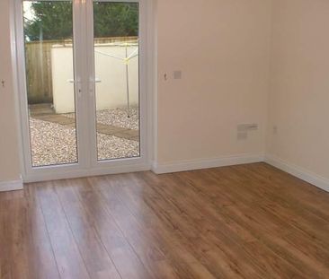 2 bedroom semi-detached house to rent - Photo 4