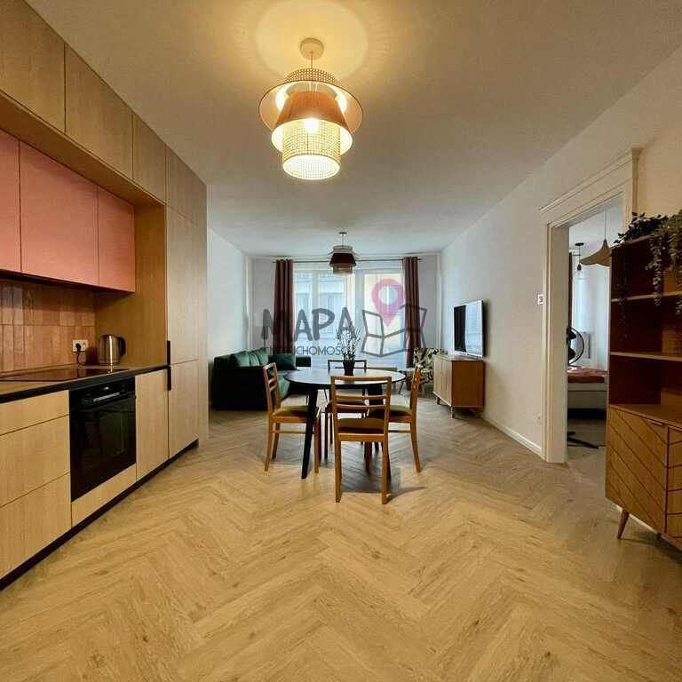 Stare Miasto, 2 pokoje + winda i miejsce postojowe - Фото 1