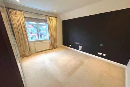 Waldens Park Road, Woking, Surrey, GU21 - Photo 3