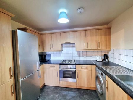 1 bedroom flat to rent - Photo 2