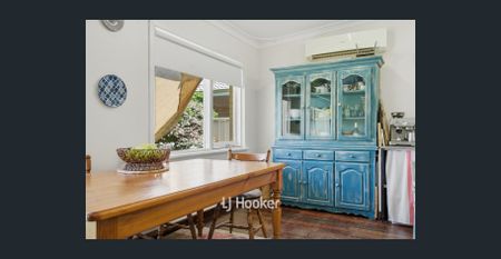 Charming 3x1 Cottage on a Spacious Block in East Bunbury - Photo 4