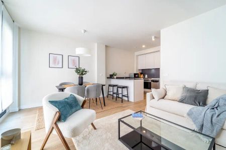 Apartamento de alquiler en Calle de García Luna, 20, Ciudad Jardín - Foto 2