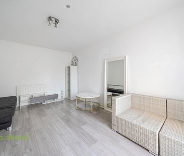 Paxton Place, London, SE27 - Photo 2