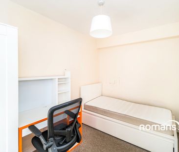 2 bedroom apartment to rent - Photo 6