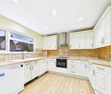 3 bedroom semi-detached house to rent - Photo 3